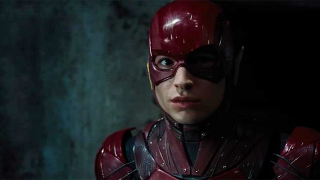 Ezra Miller ber om ursäkt och hjälp för att rädda The Flash